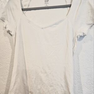 Gap White Tshirt Sweetheart Neckline - Size M
